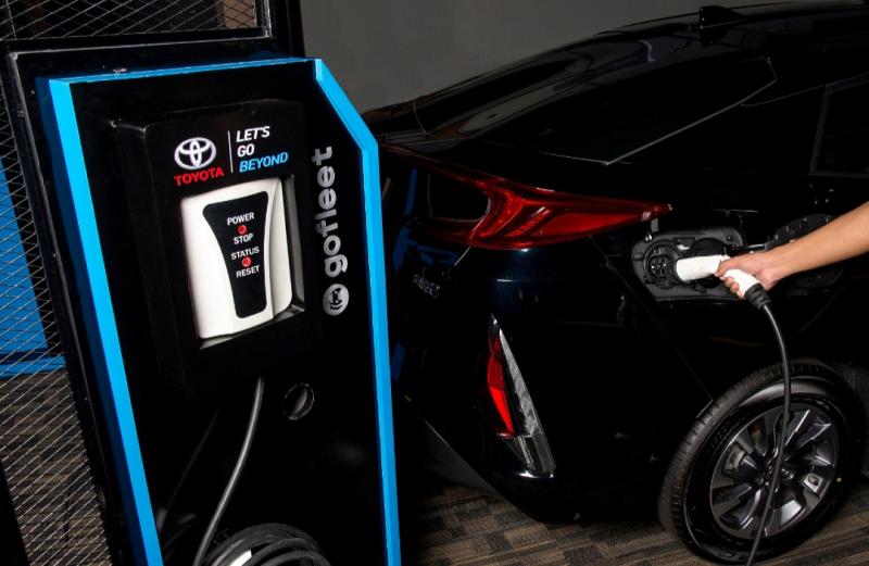 Toyota Akan Memproduksi Mobil Listrik HEV Secara Lokal Mulai 2022 