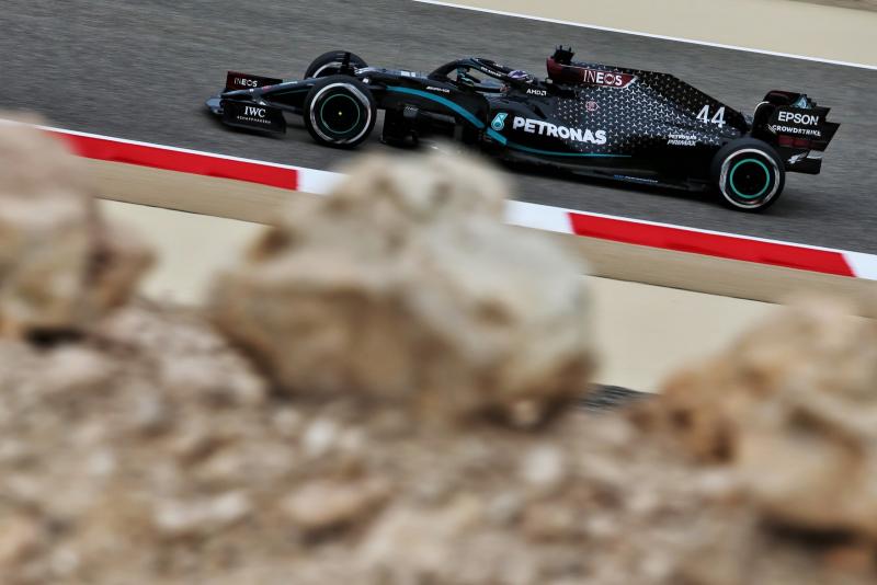 Lewis Hamilton (Inggris/Mercedes), masih bernafsu cari menang. (Foto: motosprtweek)