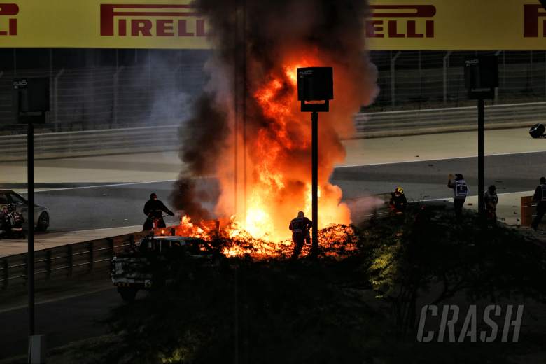 F1 2020 Bahrain: Kecelakaan Parah di Lap Pembuka, Race Tertunda