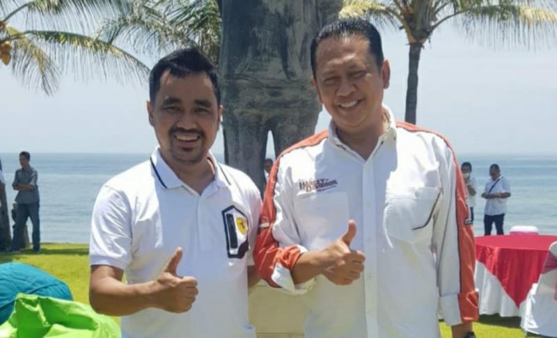 Defri Nasli bersama Bambang Soesatyo, siap bekerja sama majukan IMI ke depan.