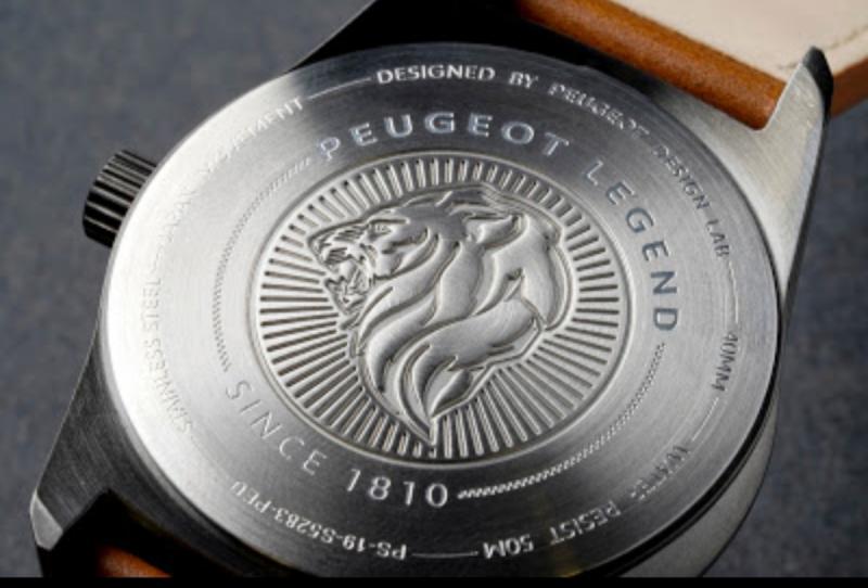 Para penggemar brand Peugeot yang memakai jam tangan sangat stylish ini dengan kebanggaan tersendiri. 