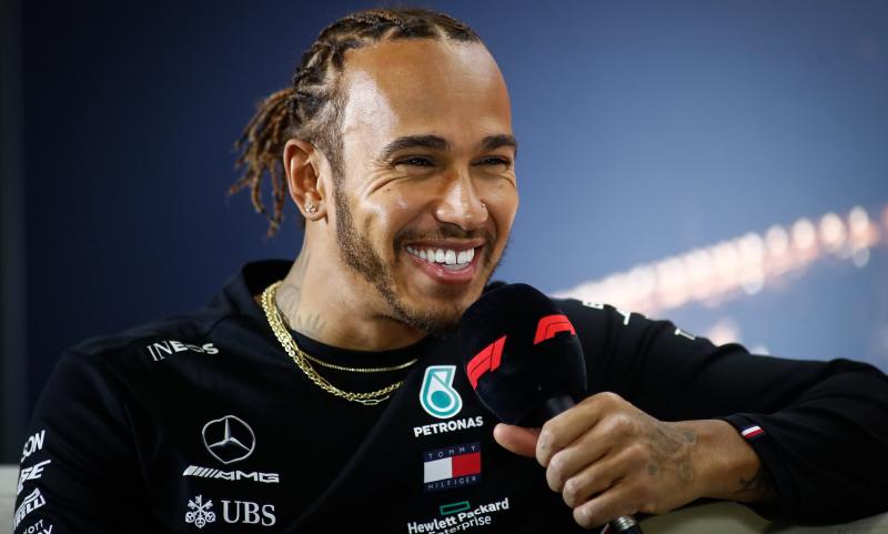 Lewis Hamilton (Inggris) tak kunjung sepakat perpanjangan konyrak di tim Mercedes. (Foto: dailymail)