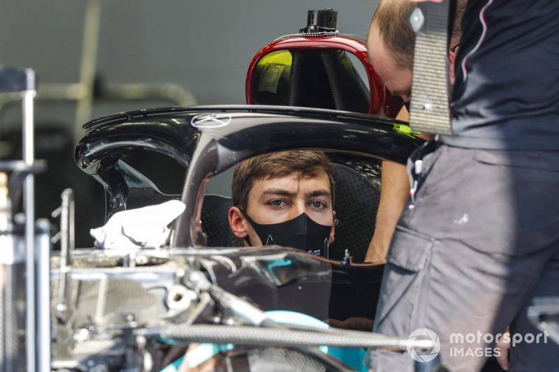 George Russell saat persiapan ke GP Sakhir, tak nyaman di dalam kokpit. (Foto: motorsport)