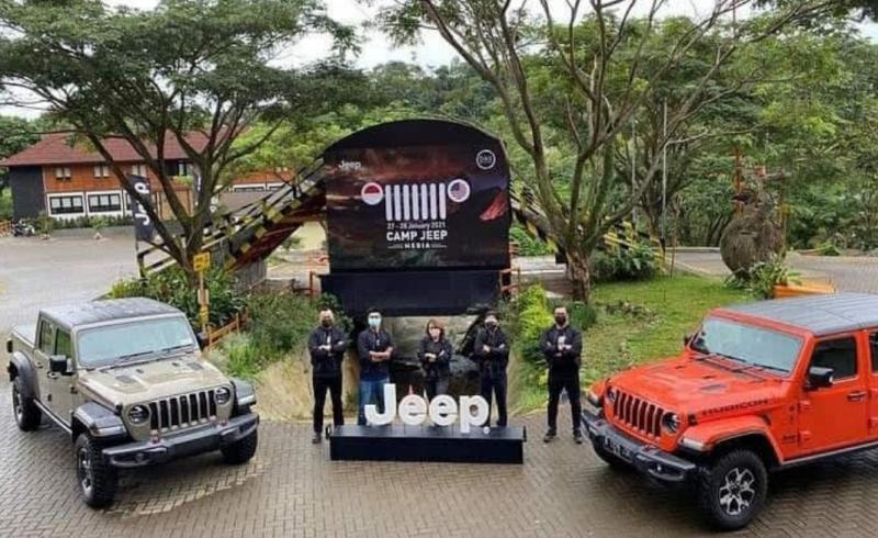 Jeep Gladiator dan Wrangler 2021 diluncurkan PT DAS Indonesia di kawasan Bogor, Jaw Barat hari ini. (foto : ist)