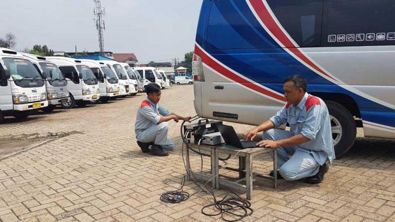 Astra Isuzu mendukung program Jakarta Langit Biru dengan aktif kampanye uji emisi gas buang