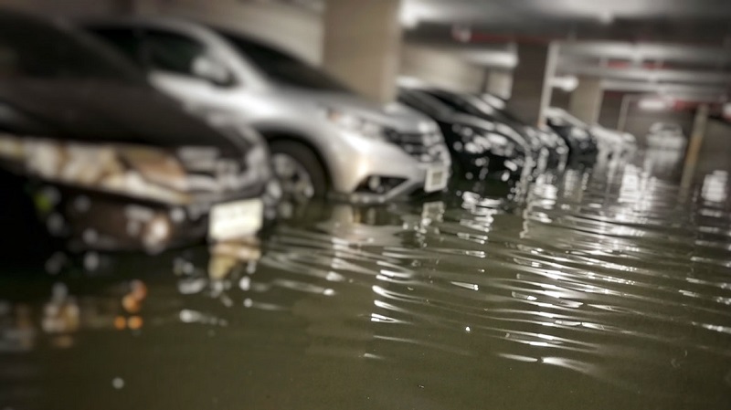 Deretan mobil yang terdampak banjir, Mitsubishi Peduli Banjir siap membantu konsumen Mitsubishi