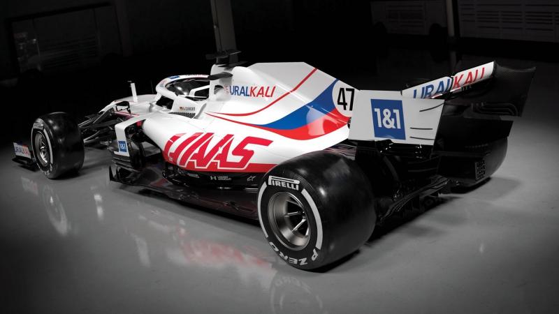 f1Besutan baru Haas bernuansa bendera Rusia, kontroversi baru bawaan Nikita Mazepin. (Foto: thedrive)