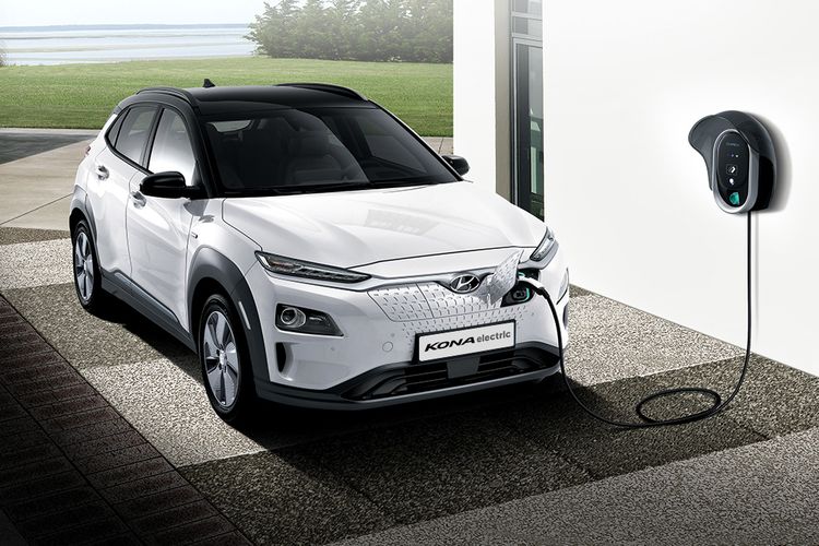Salah satu mobil listrik Hyundai Kona yang mengalami penarikan karena masalah baterai