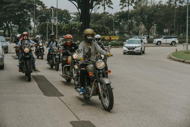 Para Lady Bikers merayakan Hari Perempuan Internasional dengan riding keliling kota Jakarta