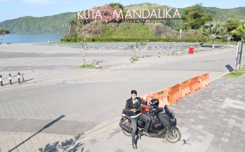 Pardi, panggilan akrabnya kali ini memilih touring menuju Mandalika, Lombok Tengah, dengan menggunakan All New NMAX 155 Connected/ABS miliknya sejak Sabtu, 20 Maret 2021 lalu