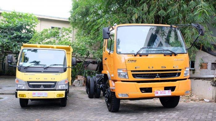 Dua model truk Fuso Cold diesel dan Fighter yang menjadi kontributor penjualan KTB
