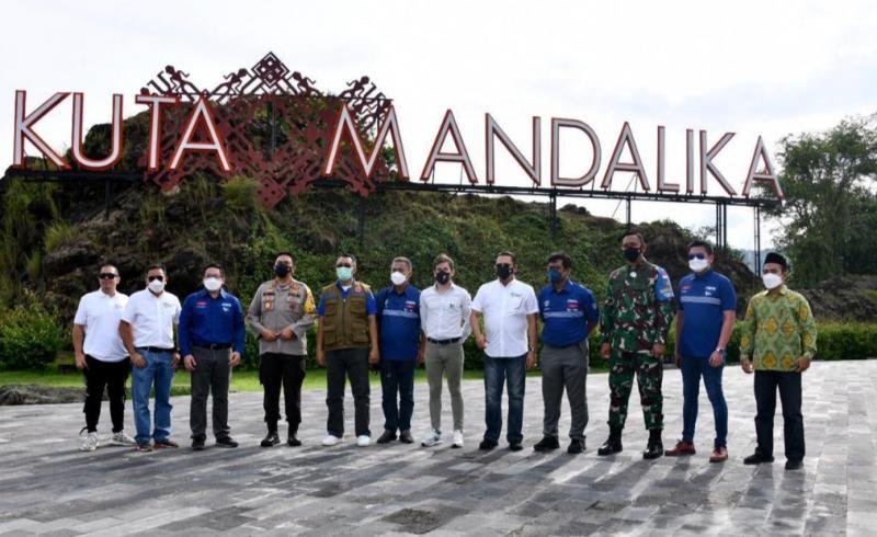 Bamsoet bersama ITDC, Dorna Sports, FIM, Kapolda, Pangdam dan Gubernur NTB saat melakukan peninjauan di sirkuit Mandalika Lombok NTB
