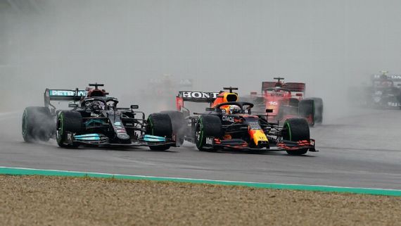 Rivalitas Mercedes versus Red Bull Honda mulaimenjalar ke luar lintasan . (Foto: gpblog)
