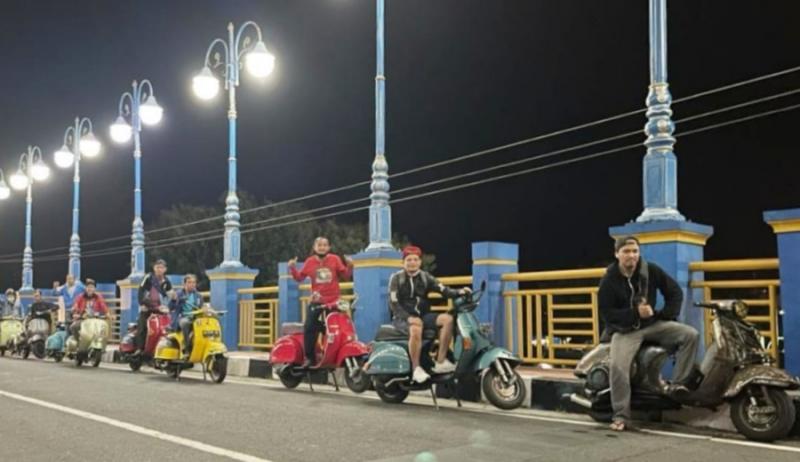 Cara Scooter Fans Club Padang Menikmati Malam Ramadhan