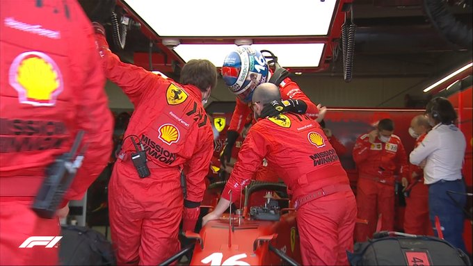 Charles Leclerc (Ferrari) harus kembali ke pit sebelum lomba dimulai. (Foto: ist)