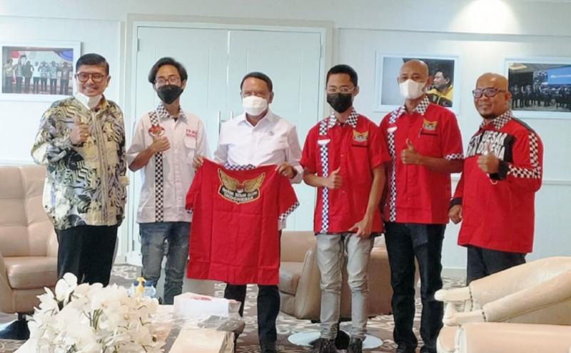 Motor Besar Club Indonesia perkenalkan 2 juara dunia PUBG kepada Menpora Zainudin Amali