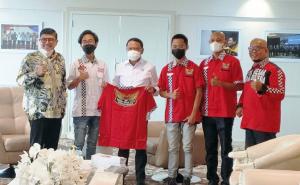 Motor Besar Club Indonesia Perkenalkan 2 Juara Dunia PUBG Kepada Menpora Zainudin Amali!