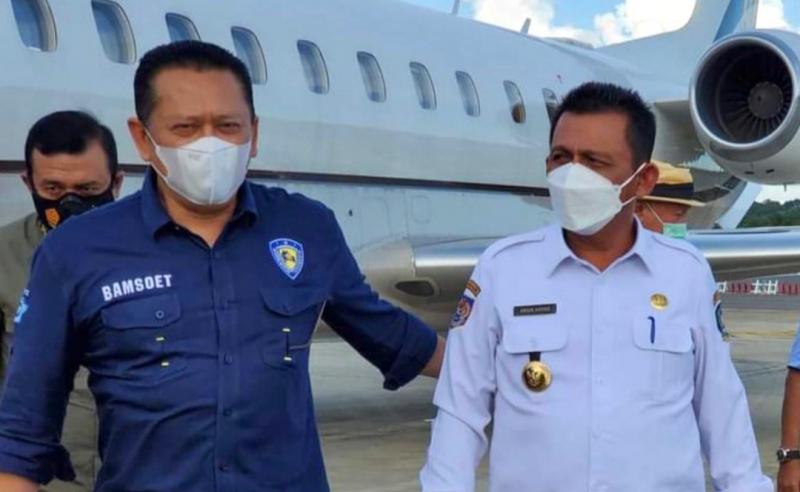 Bamsoet disambut Gubernur Kepulauan Riau di Bandara Hang Nadim