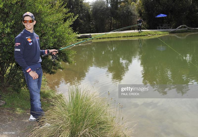 Casey Stoner (Australia) yang hobi mancing sejak masih gabung dengan tim Repsol Honda. (Foto: gettimages)