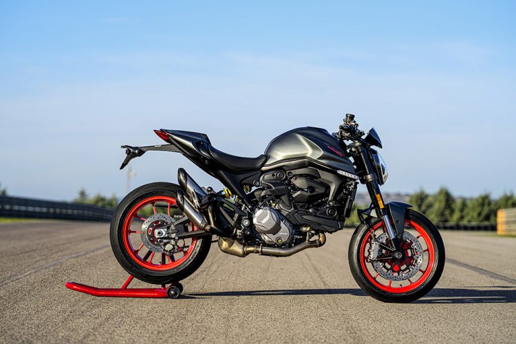 Tampilan keren Ducati Monster anyar yang menggoda pecinta motor sport