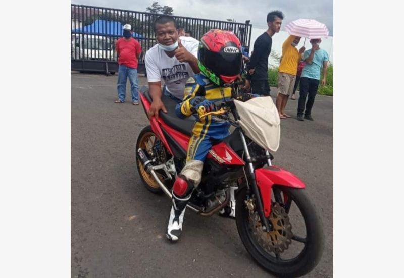 Budi Harjanto Racing Team : Bapak Main Drag Race, Anak Balap Road Race!