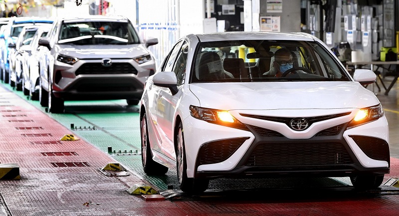 Jadi Mobil Terlaris di Amerika, Toyota Berhasil Produksi Camry ke-10 Juta Unit!