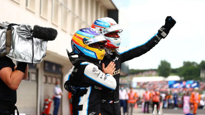 Esteban Ocon dan Fernando Alonso, sukses bersama di GP Hungaria. (Foto: f1)