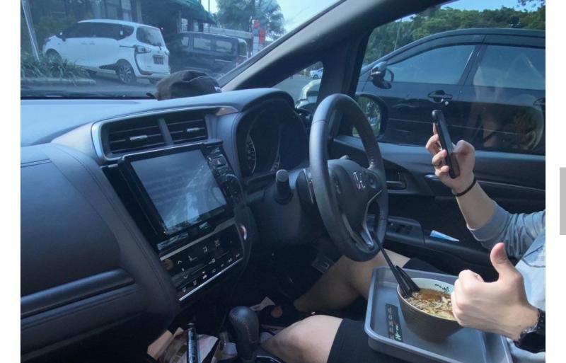 5 Tips ini Wajib Diperhatikan Saat Anda Dine in The Car Selama PPKM, Makan di Mobil Tetap Nyaman