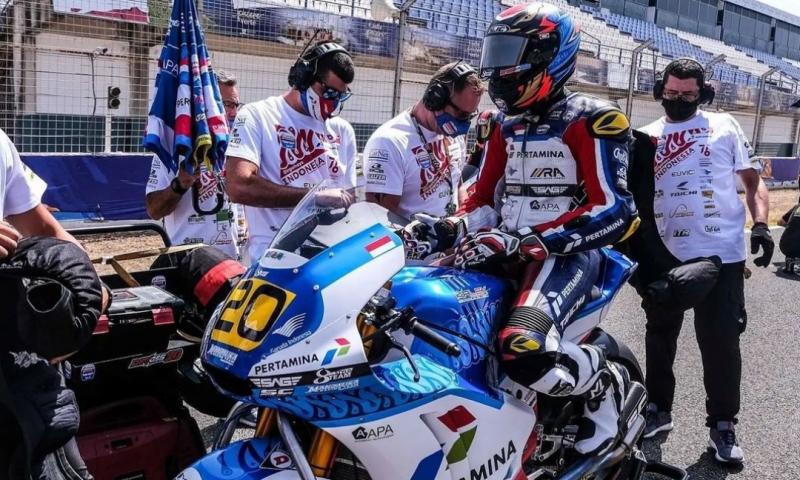 Dimas Ekky dari Pertamina Mandalika Boyong 15 Poin dari CEV Moto2 Jerez, Kado HUT RI ke-76