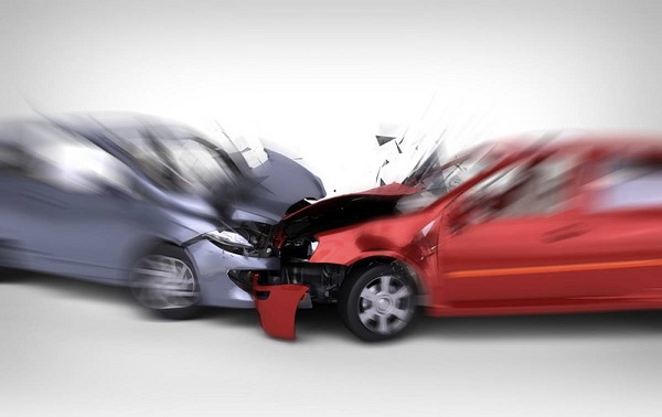 Ilustrasi kecelakaan mobil yang menimbulkan kerugian dan bisa dicover oleh pihak Asuransi