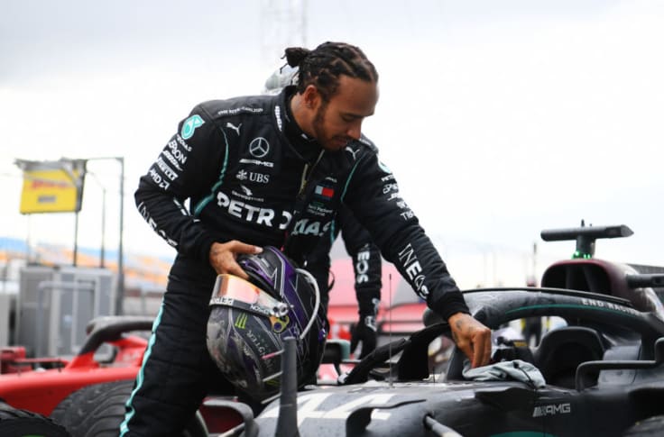 Lewis Hamilton (Inggris/Mercedes), rawan kehilangan gelar di akhir tahun 2021. (Foto: ist)