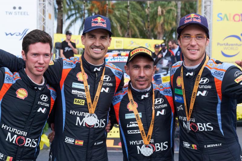 Pasangan tim Hyundai Thierry Neuville/Martjin Widaeghe serta Dani Sordo/Candido Carrera, dominan di trek aspal Spanyol. (Foto: hyundai)