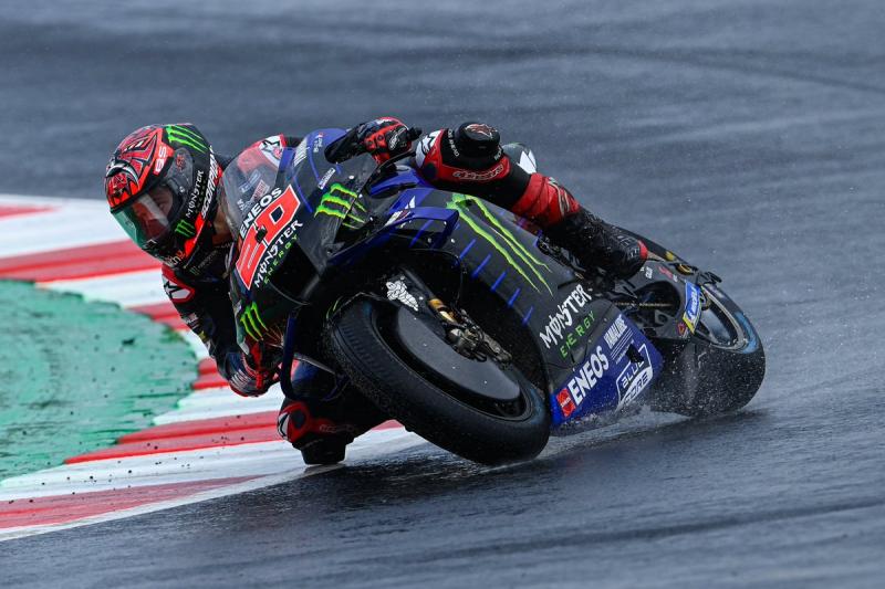 Fabio Quartararo (Yamaha), tak perlu ambil resiko di trek basah. (Foto: ist)
