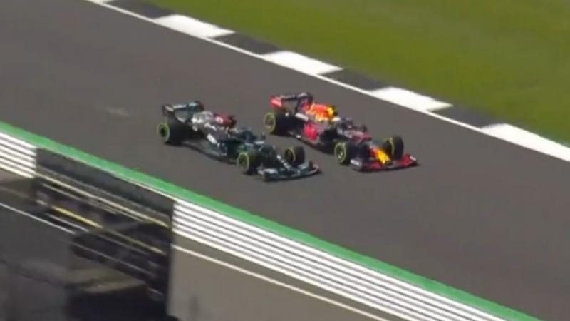 Lewis Hamilton vs Max Verstappen di trek lurus menuju T1, tak bakal ada istilah mengalah. (Foto: ist)