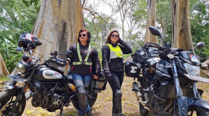 4 bikers ini keliling Indonesia untuk mengenali budaya lebih dalam lagi 