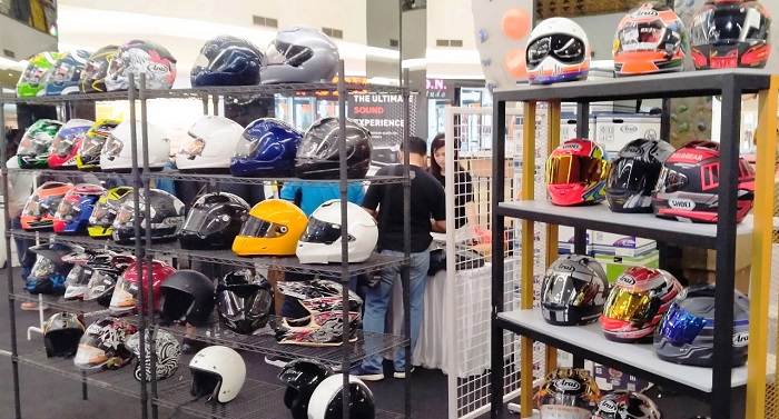 Display helm dalam pameran Jakarta Helmet Exhibition, hadirkan helm dan apparel berkualitas