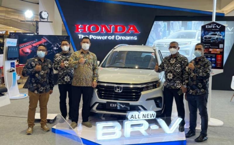 Honda Gajah Motor resmi hadirkan All New Honda BR-V untuk pasar Sumatera Barat. (foto : ende)