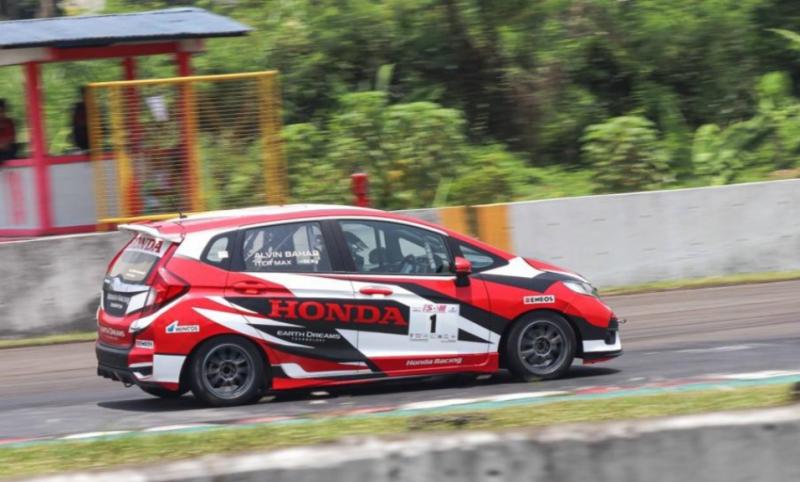 Alvin Bahar memastikan tidak turun pada putaran 6 ISSOM 2021 pada 5 Desember di Sentul International Circuit, Bogor. (foto : ist)