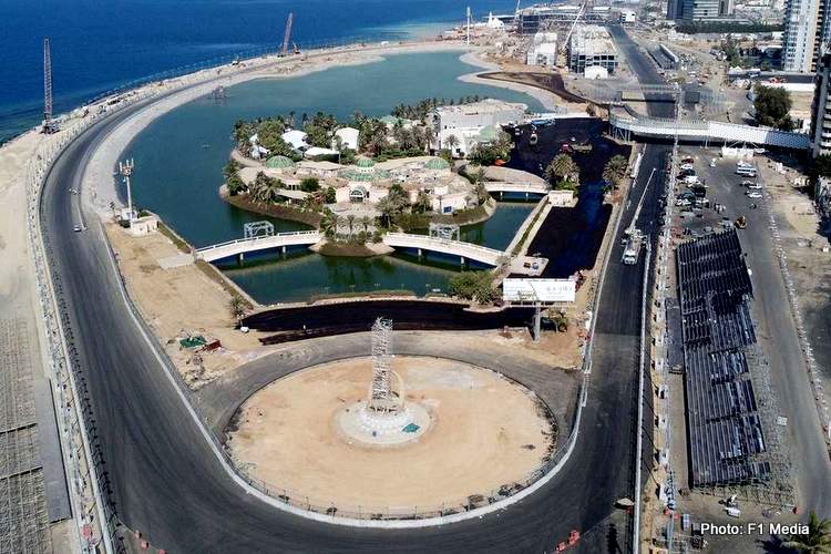 Sirkuit Jeddah di pinggir Laut Merah, ajang adu strategi baru antara Lewis Hamilton dan Max Verstappen. (Foto :f1media grandprix247)