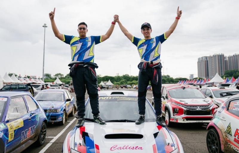 Pereli asal Balikpapan Ryan Nirwan dan navigator Adi Indiarto menjuarai kelas M1 Kejurnas Sprint Rally 2021 di Meikarta. (foto : ist)