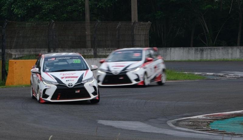 Duo Toyota Team Indonesia Demas Agil dan Haridarma Manoppo andalkan Toyota Yaris juga melirik kelas STCR2 di balap mobil ISSOM. (foto : agung) 