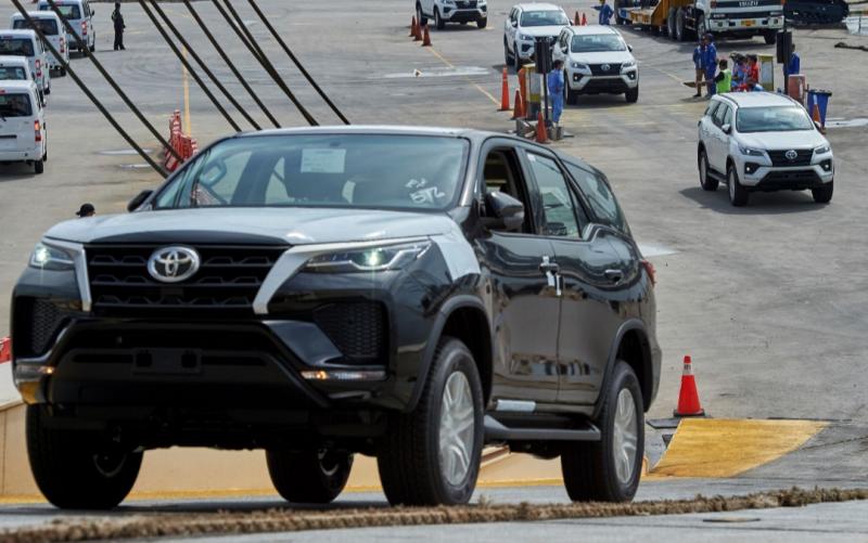 Pengapalan Toyota Fortuner, bagian dari ekspor Toyota Indonesia ke lebih dari 80 negara menjadi stimulir momentum pemulihan ekonomi