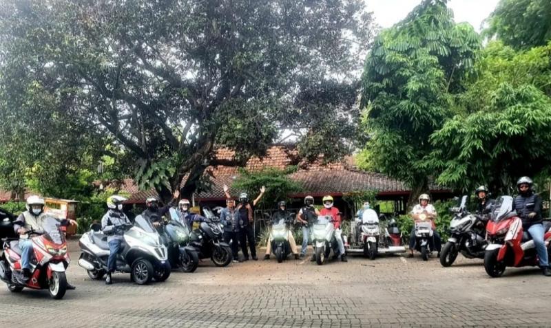 Para members Legend Riders start dari Warung Solo menuju ke Kopitiam Alam Sutera Tangerang dan mampir Pusdiklantas Korlantas Polri Serpong 