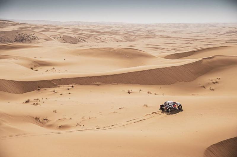 Jadi pembuka jalan di Stage7, Nasser AlAttiyah (Toyota Gazoo Racing) memilih main aman. (Foto: dakar)