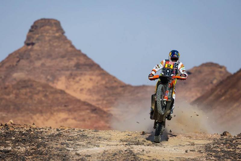 Matthias Walkner (Austria/KTM) sukses merebut posisi teratas kejuaraan umum Rally Dakar di Stage 9. (Foto: dakar)