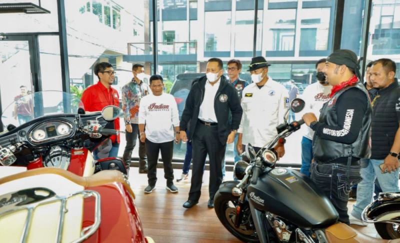 Bamsoet meresmikan Rumah Bersama Komunitas Bikers di Jakarta hari ini
