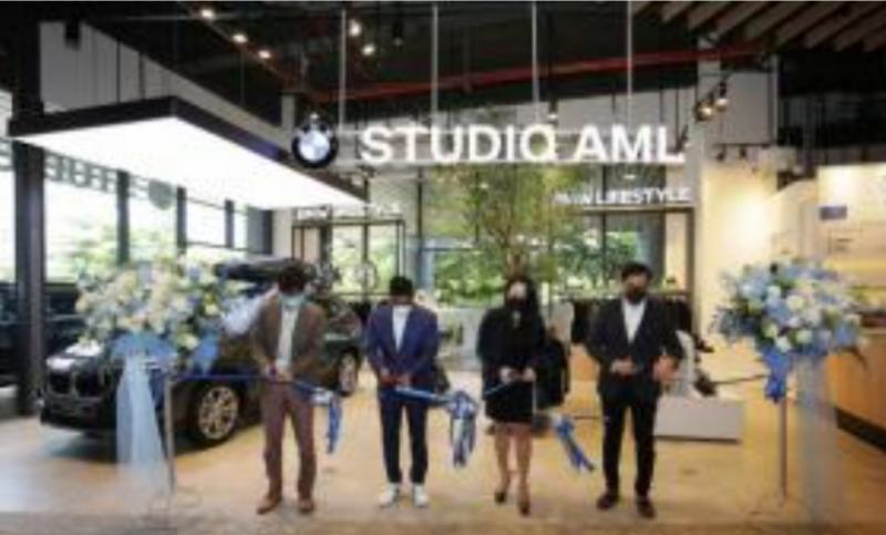 Petinggi BLW Indonesia meresmikan Studio BMW AML di Jakarta