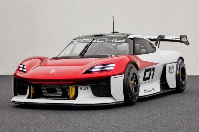 Salah satu mobil sport Porsche yang berlaga di ajang motorsport international