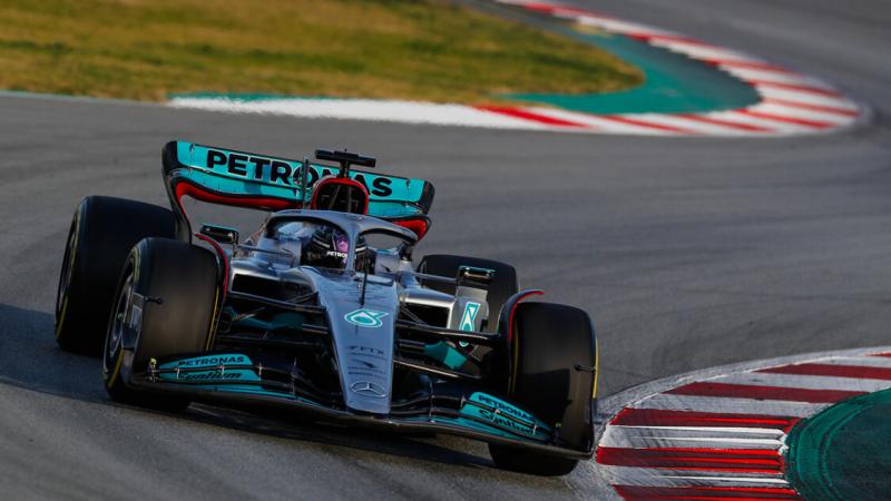Tes Pra Musim F1 2022: Mercedes Dicurigai Sembunyikan Kekuatan, Sikap Hamilton Jadi Indikasi