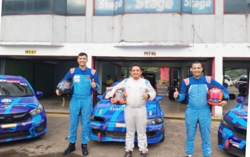 Dari kiri Umar Abdullah, Dypo Fitra dan Avan Abdullah, skuad andalan Bank BJB Delta Garage Racing Team di ISSOM 2022. (foto : bs)